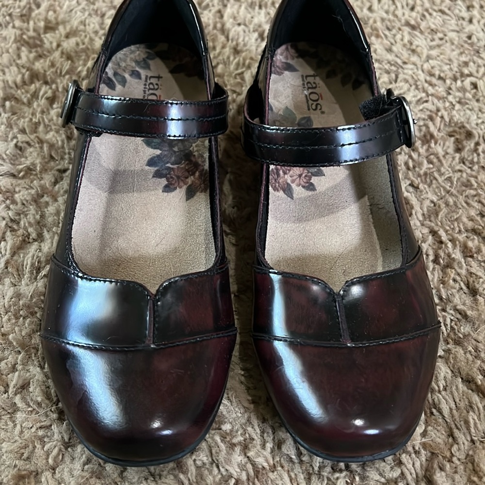 Taos Mary Jane Size 8.5